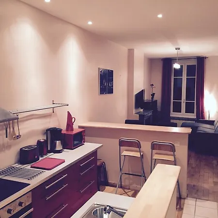 Apartment Appartement, Lyon, Villeurbanne